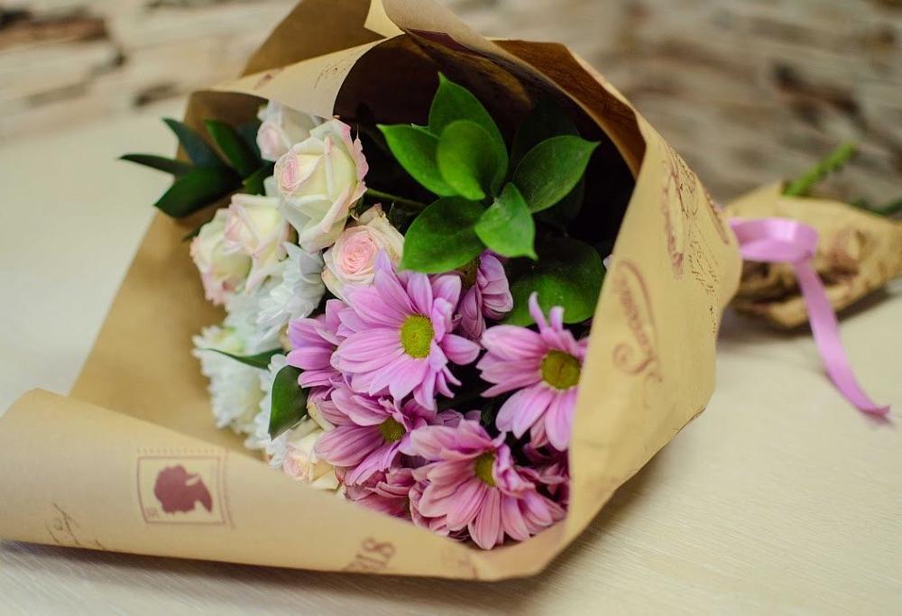 Букет цветов из: Розы и Хризантемы в Никольске