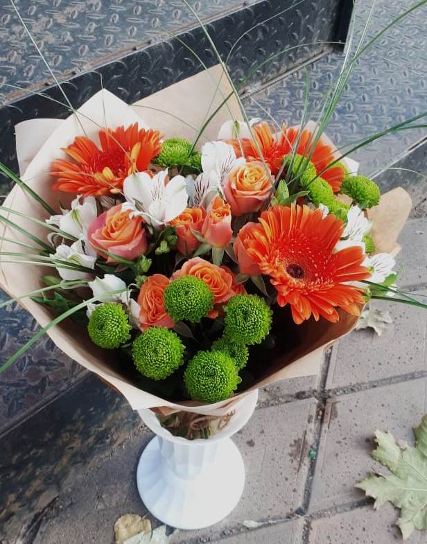 Букет цветов из: Герберы, Хризантемы, Альстромерии и Розы в Никольске