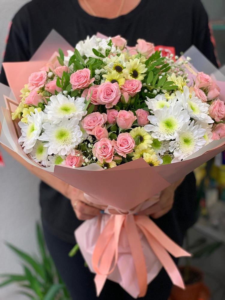 Букет цветов из: Розы и Хризантемы в Никольске