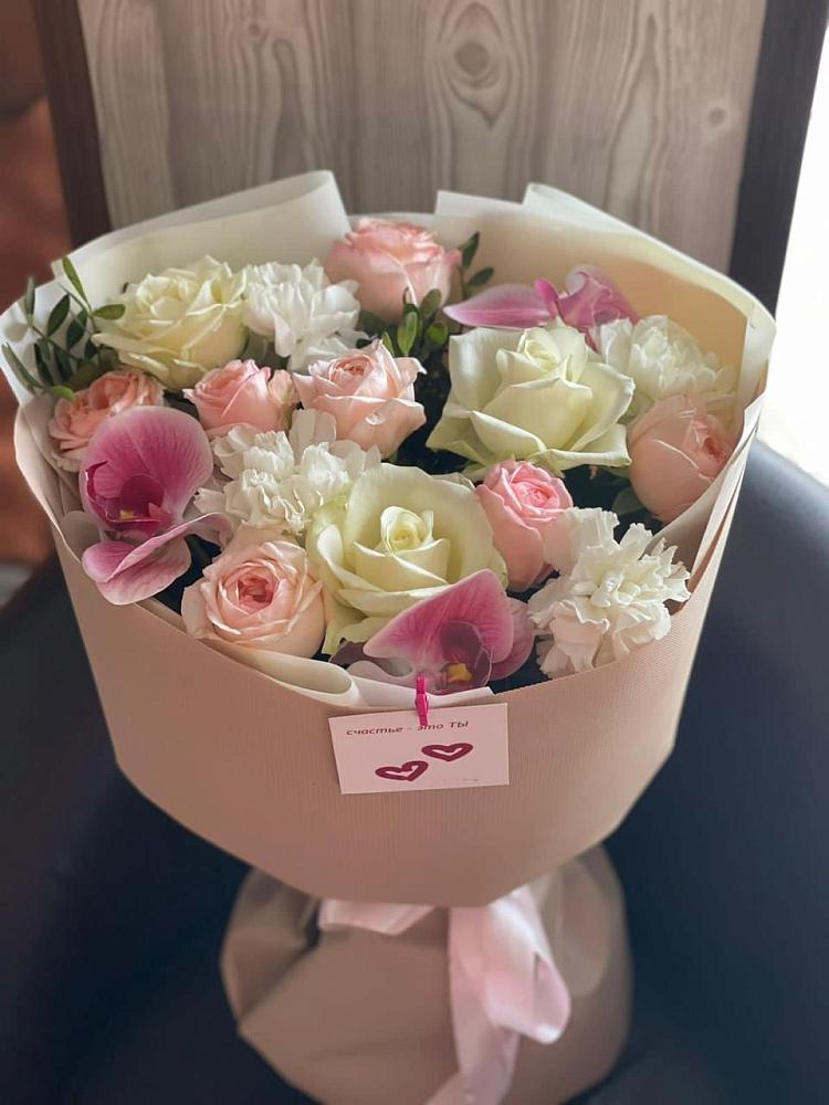 Букет цветов из: Орхидеи, Розы и Гвоздики в Никольске