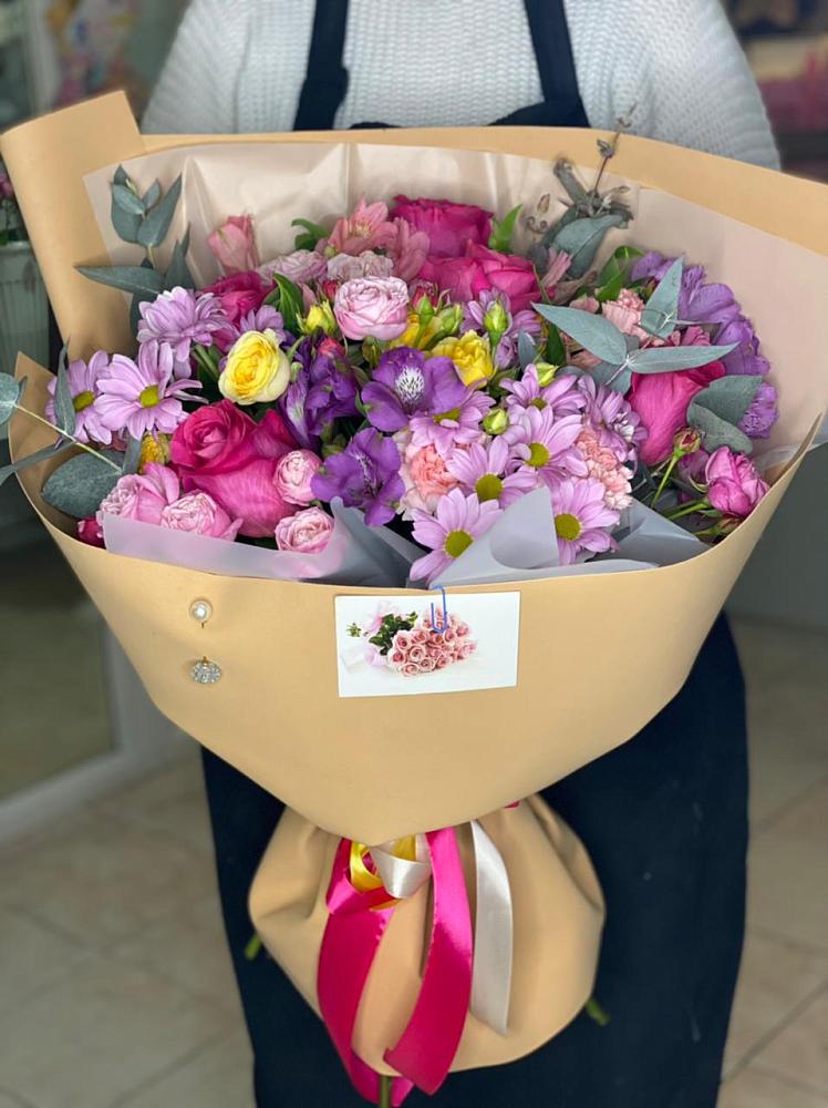 Букет цветов из: Хризантемы, Гвоздики и Альстромерии в Никольске