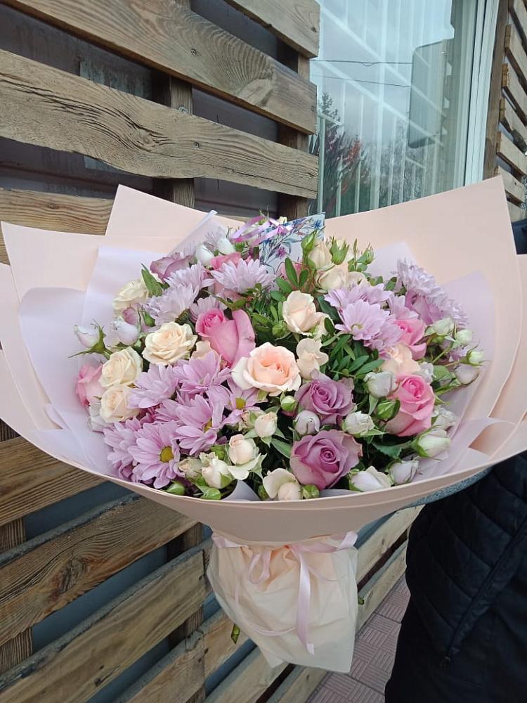 Букет цветов из: Розы и Хризантемы в Никольске