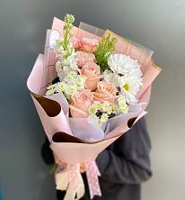 Букет цветов из:  Хризантемы и Розы в Никольске