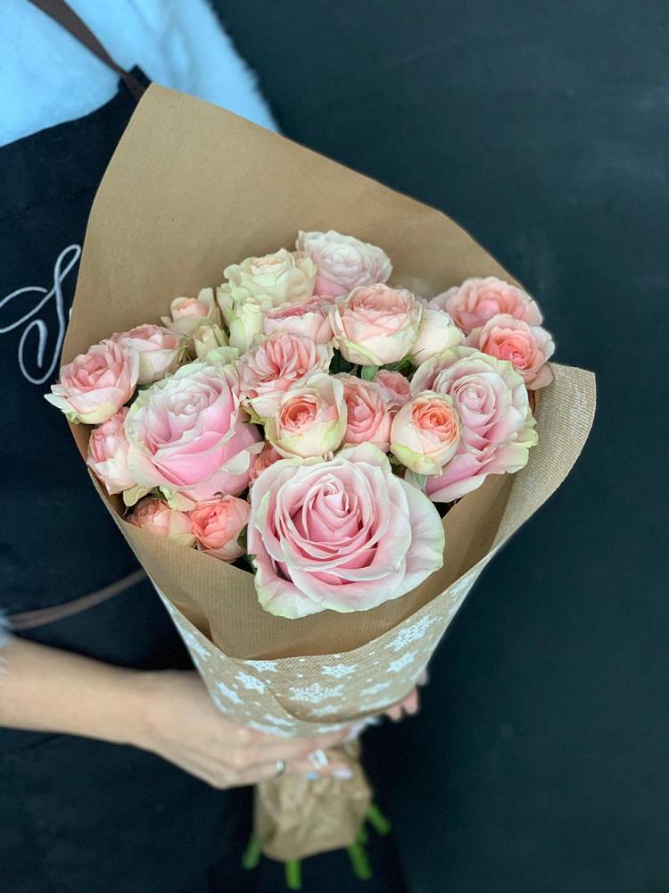 Букет цветов из: Хризантемы и Розы в Никольске