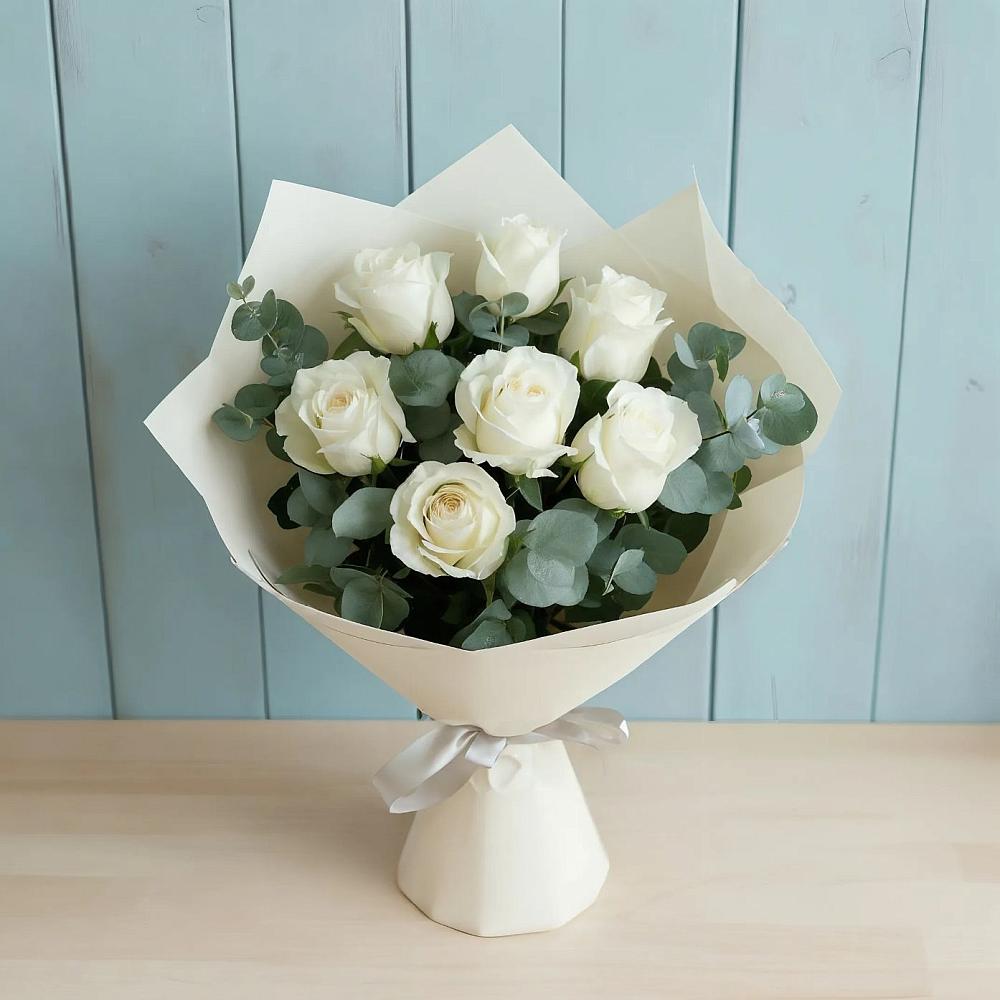 Букет Белые розы в Эвкалипте в Никольске