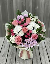Букет цветов из:  Альстромерии, Гвоздики, Розы и Хризантемы в Никольске