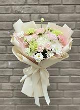 Букет цветов из:  Гвоздики, Розы, Лизиантусы и Хризантемы #REPLACE_PRED# Никольске
