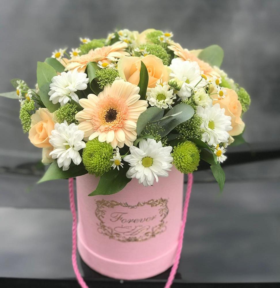 Цветочная композиция из Розы, Герберы и Хризантемы в шляпной коробке в Никольске