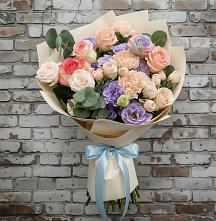 Букет цветов из:  Розы, Лизиантусы и Гвоздики #REPLACE_PRED# Никольске