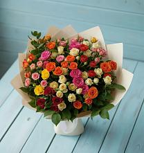 Букет Микс из разноцветных кустовых роз в Никольске